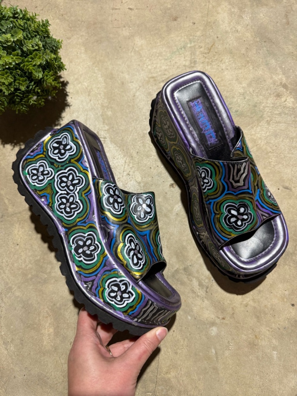 Vintage Y2K Groovy Platform Slides Size 8.5 Hippie 70s Rainbow Floral Chunky